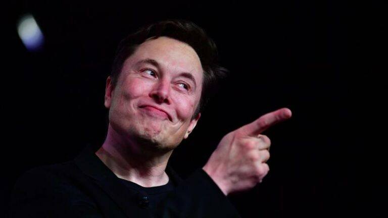 Saga gaat verder: Musk stelt heractivatie uit van blauwe vinkjes