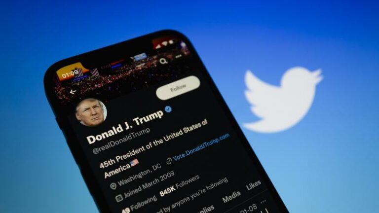 Elon Musk laat Donald Trump opnieuw toe op Twitter