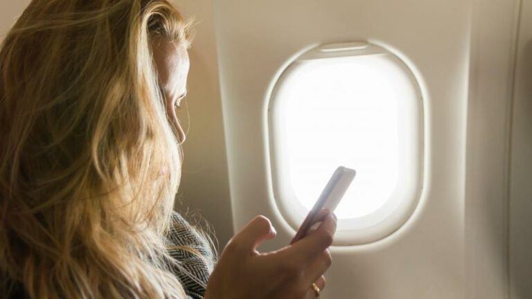 Passagiers kunnen binnenkort op 5G-netwerk tijdens Europese vluchten: «Sky is niet langer de limit»
