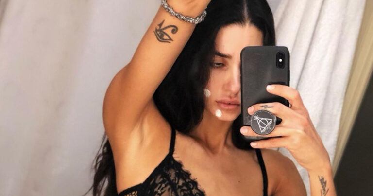 Dochter van Jean-Claude Van Damme daagt Instagram uit met sexy beelden (foto’s/video)