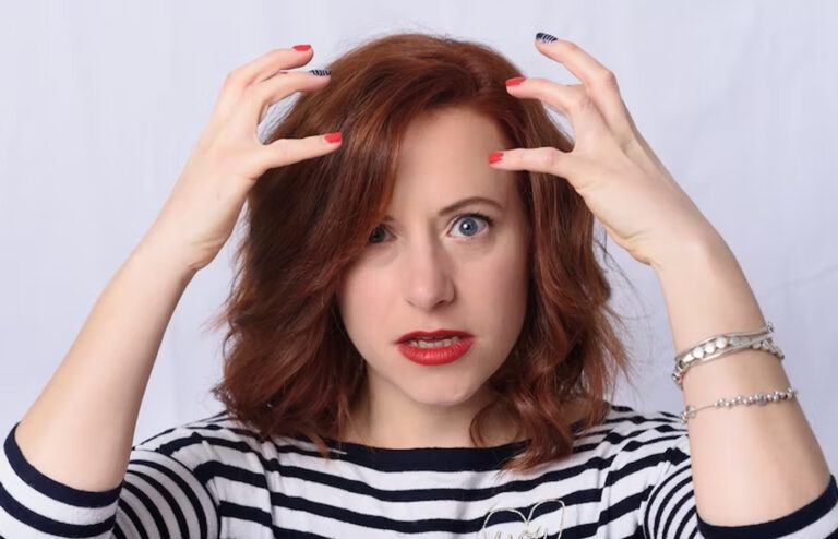 “Mijn echtgenoot kan zich moeilijk over “lelijke looks” van het vriendje van mijn zus zetten. En daarom wil ik scheiden!”