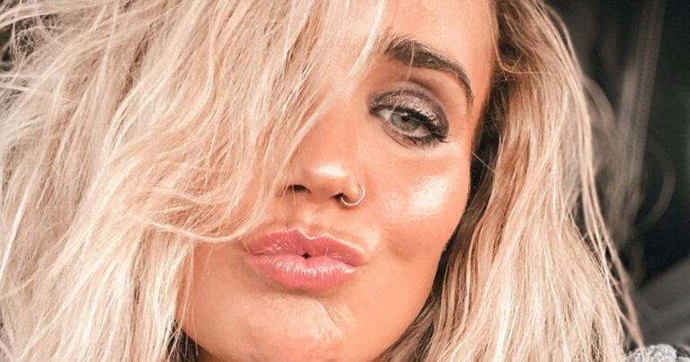 Zwangere dochter van Jeremy Clarkson toont achterwerk tijdens ‘blunder’ en reageert gevat op hater (foto’s)