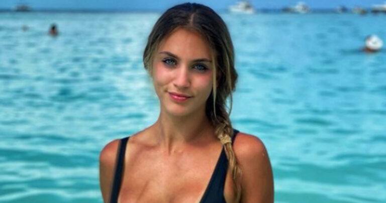 Vriendin van Sean Dhondt verbaast fans met bikinifoto: “Pracht van een figuur!”