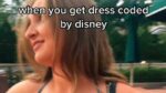 Topje van studente ‘ongepast’ voor Disney World: «Wie draagt nu zoiets in een familiepark?!» (foto)