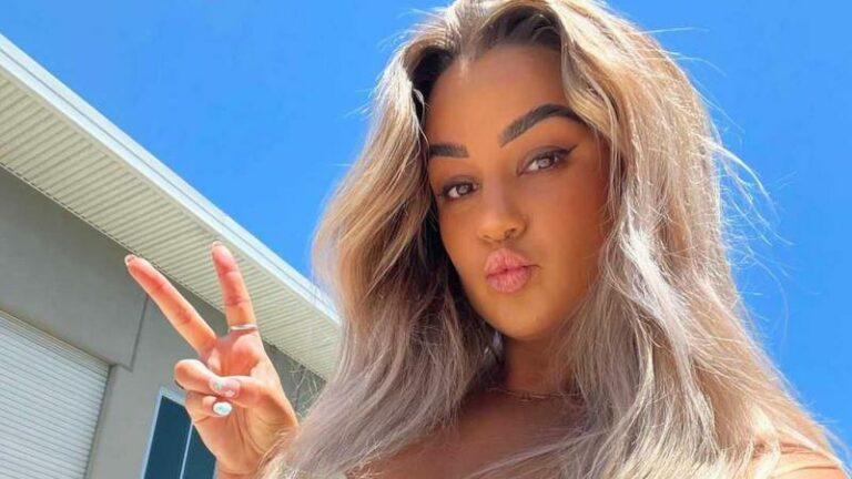 Influencer doet wenkbrauwen fronsen met eerlijke foto van opgeblazen buik: «Zou je niet eens naar de dokter gaan?»