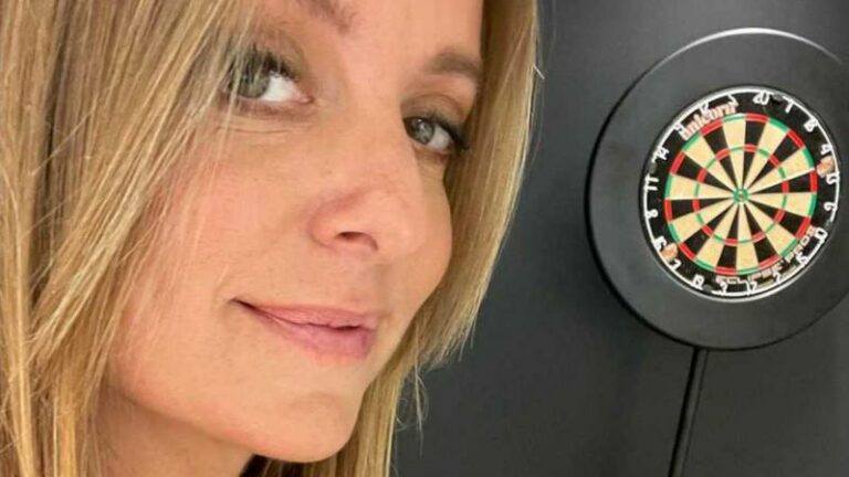 Elke Clijsters onthult eindelijk wie haar vriend is, en het is GEEN onbekende: «Veel geluk samen!»