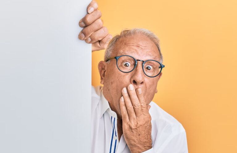 “Ik ben 23 en mijn vriendje is 71. Iedereen zegt dat ik mijn tijd verdoe, maar ik wil met hem trouwen!”