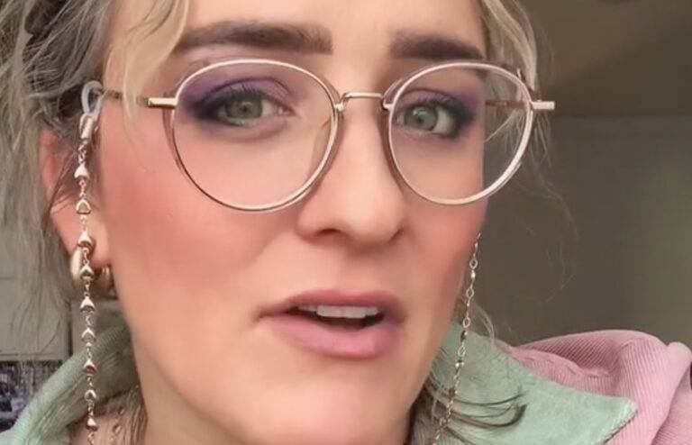 Moeder geeft aan: “Ik zou voor mijn dochter van 13 een vibrator kopen. Het is cruciaal om open te zijn over seks”