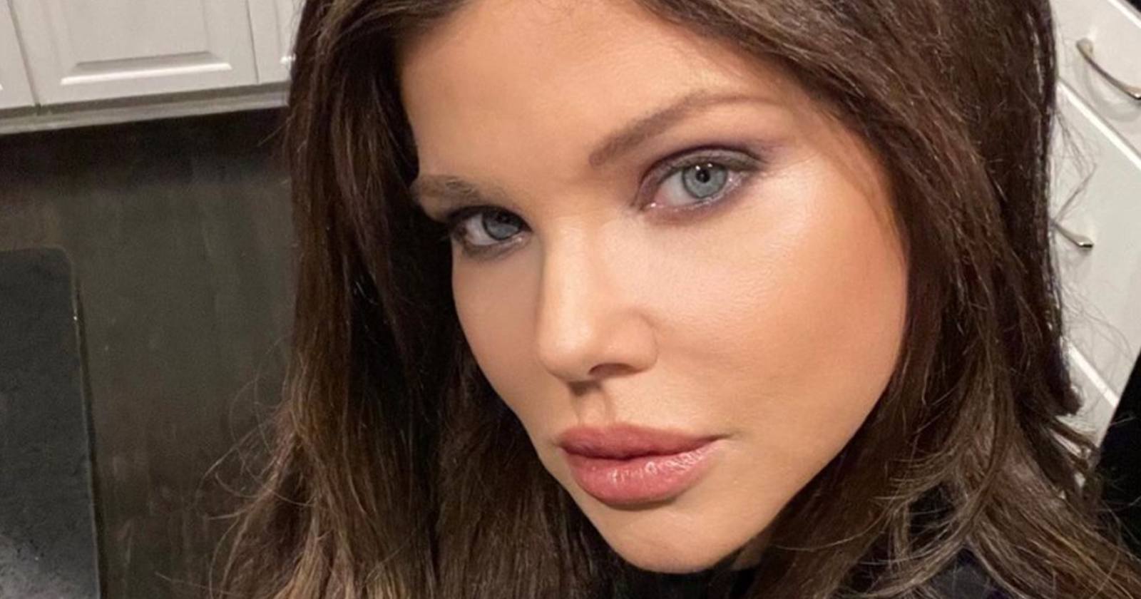 &amp;#39;Baywatch&amp;#39;-ster poseert als &amp;#39;pikant kerstcadeautje&amp;#39;: &amp;quot;Je gaat het ...