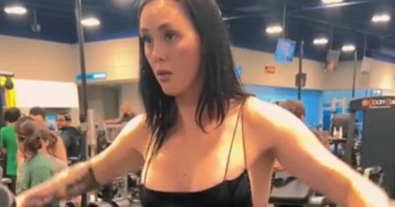 Ophef over vrouw die in hoge hakken en pikant kleedje gaat ‘fitnessen’: “Gênant!” (video)