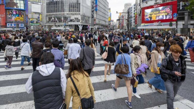 Tokio wil inwoners wegjagen met premie van minstens 1 miljoen yen