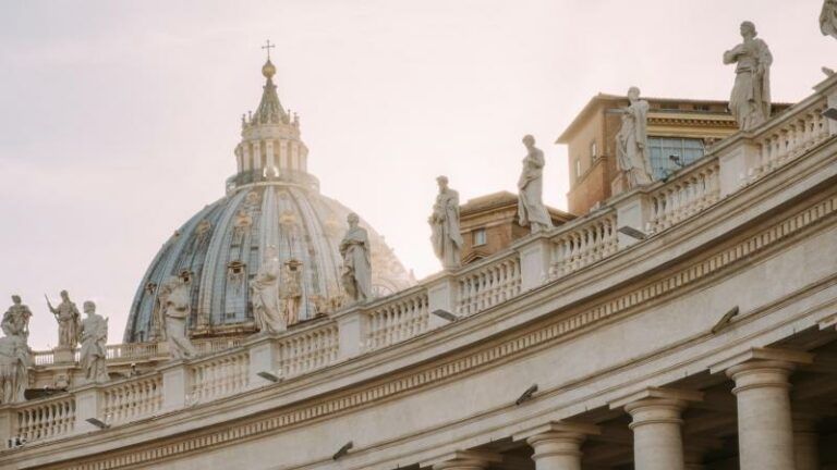 WTF. Vaticaan heropent onderzoek in 40 jaar oude verdwijningszaak rond tienermeisje