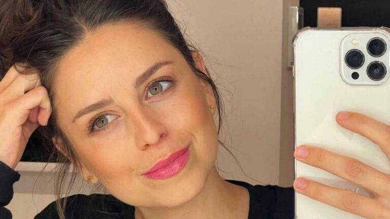 ‘Thuis’-actrice Lynn Van Den Broeck kampt met vervelend ouderdomsverschijnsel: «Ik kan dit nog niet aan» (foto)