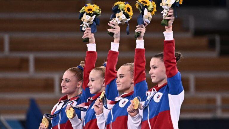 Parijse burgemeester wil Russische atleten onder neutrale vlag laten deelnemen aan OS 2024