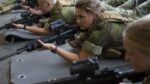 Denemarken wil militaire dienstplicht invoeren voor vrouwen