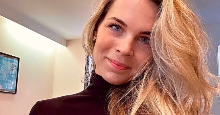 Ex-K3’tje Klaasje pakt uit met opvallende look: “Wauw, zo mooi!” (foto)