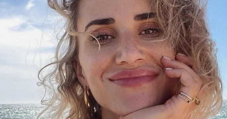Actrice Lize Feryn verbaast fans met sensuele foto’s: “Heel mooi!”