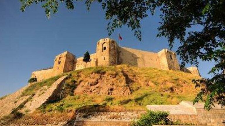 1800 jaar oud kasteel in Turkije ingestort door aardbeving