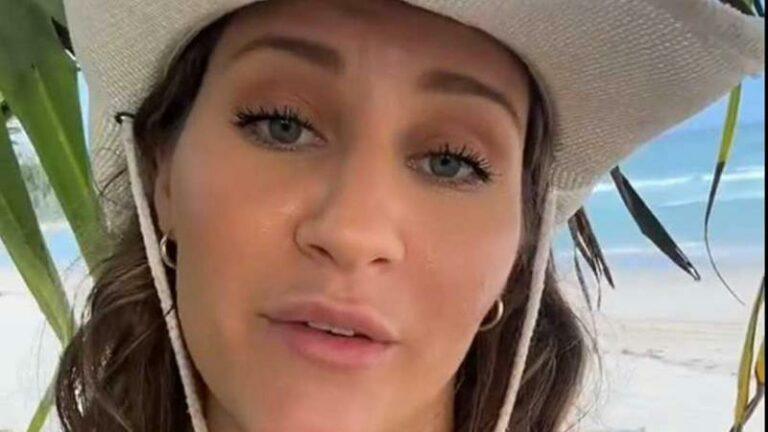 Influencer uit strandbar gezet wegens ‘ongepaste’ outfit: «Ik zou nóg minder aandoen als ik jouw lichaam had!»