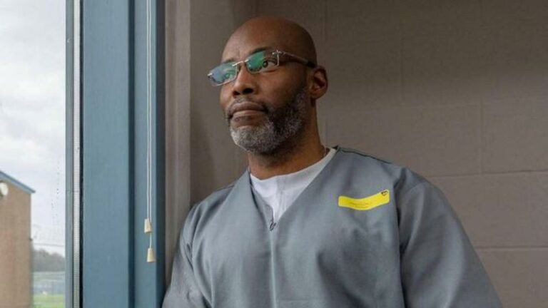 Onschuldige Lamar Johnson na bijna 28 jaar vrijgelaten: «Dit is ongelofelijk»