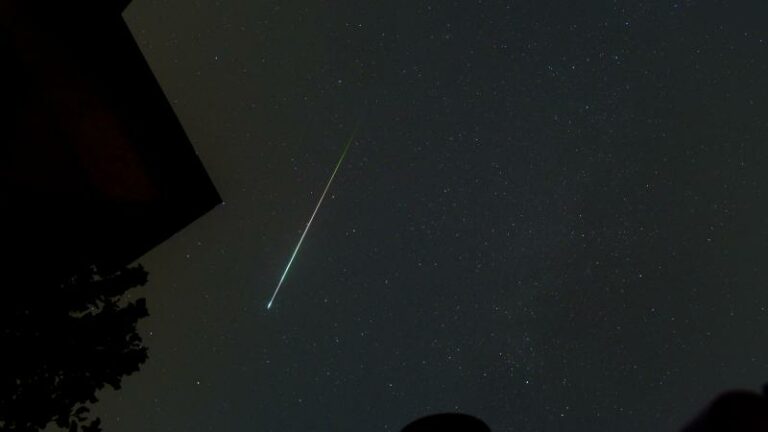 WTF. Stukjes van meteoriet slaan in op balkon in Zuid-Italië