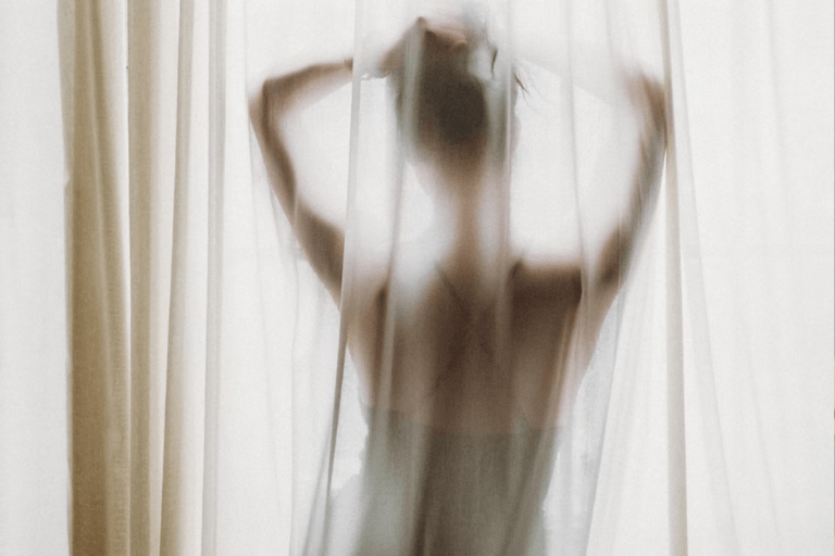 “Mijn vrouw wil drie keer seks per nacht, maar ik kan haar tempo niet volgen”