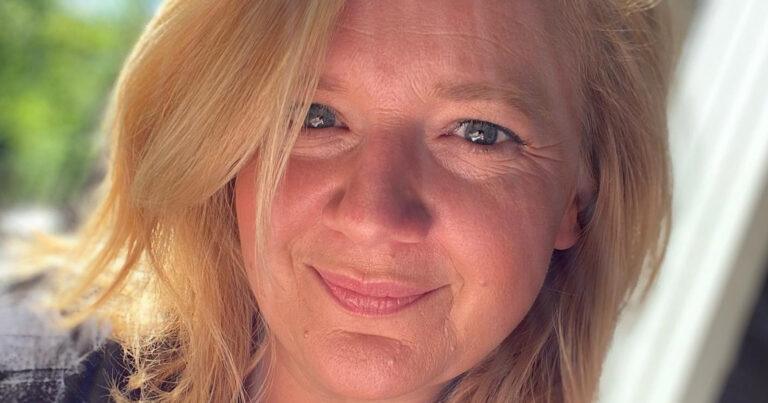 ‘Dertigers’-actrice Evelien Van Hamme poseert in lingerie: “Knappe dame!” (foto’s)