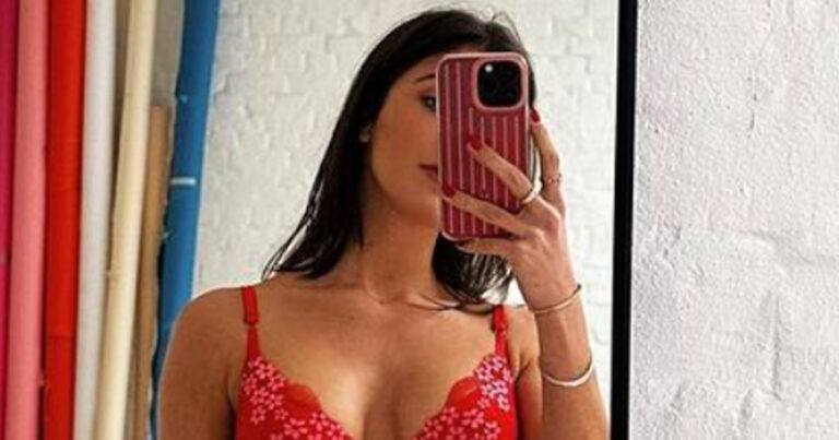 Jamie-Lee Six pakt uit met sexy lingerieselfie: “Prachtig lichaam!”
