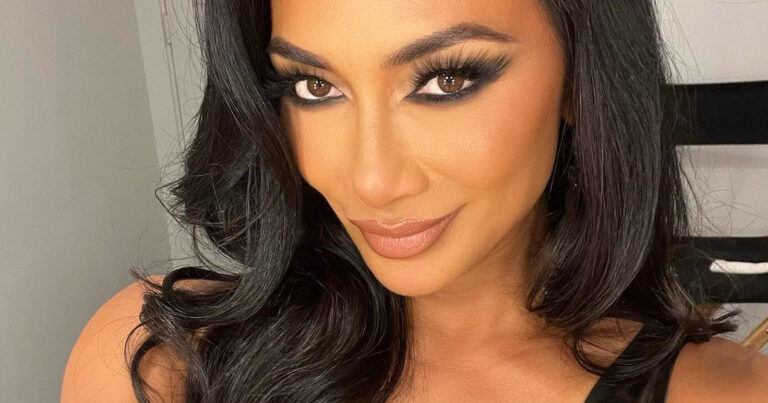 Nicole Scherzinger geniet in bad: “Schoonheid!” (foto’s)