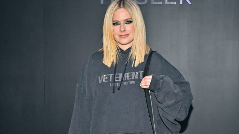 Heeft Avril Lavigne een nieuw lief?