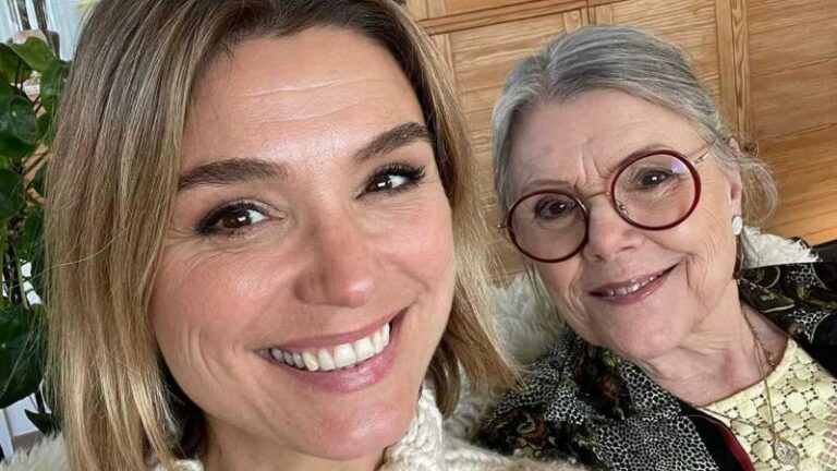 Mama van Evi Hanssen overleden: «Fijne reis, mijn allerliefste moeder»