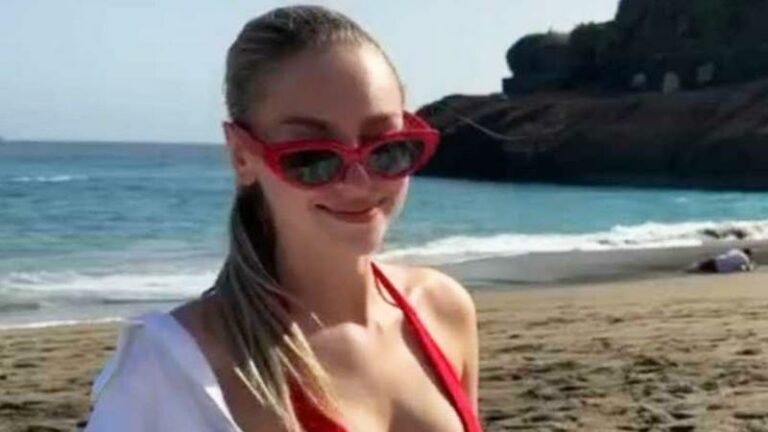 Camille Dhont overladen met complimenten op bikinifoto: «Hoe mooi kan je zijn?!»