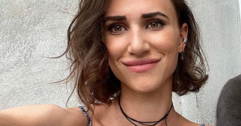 Zwangere Lize Feryn toont bolle buik: “Wat een leuke foto!”