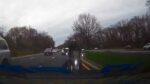 Onaandachtige motard knalt op voorligger: «Verdorie, man!» (video)