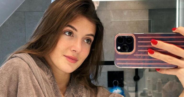 Jamie-Lee Six pakt uit met bikiniselfies: “Knappe foto’s!”