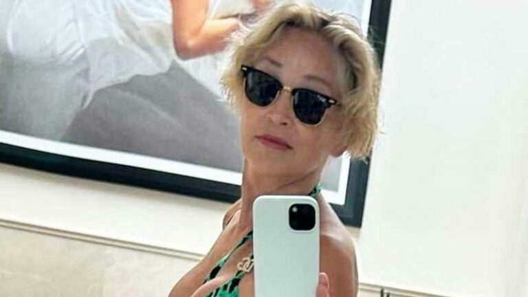 Sharon Stone (65) verbaast fans met bikinifoto: «Nog steeds onvoorstelbaar sexy!»
