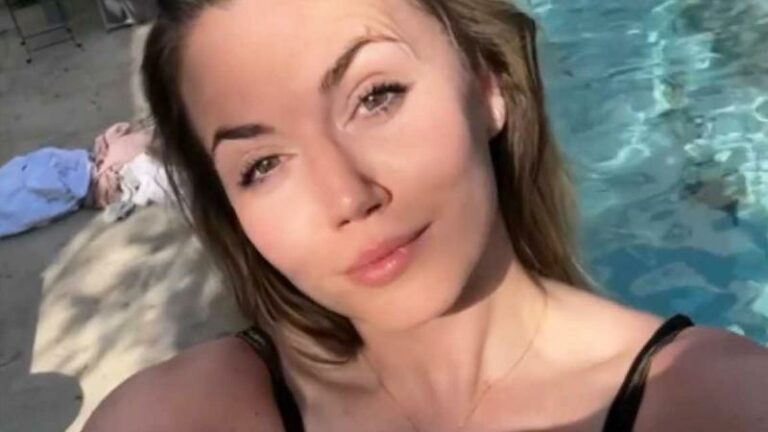 ‘Temptation’-Jolien poseert in badpak, maar volgers waarschuwen haar… (foto)