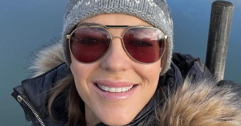 Beroemde actrice deelt bikinifoto’s: “Jij wordt maar niet ouder!” (foto’s)
