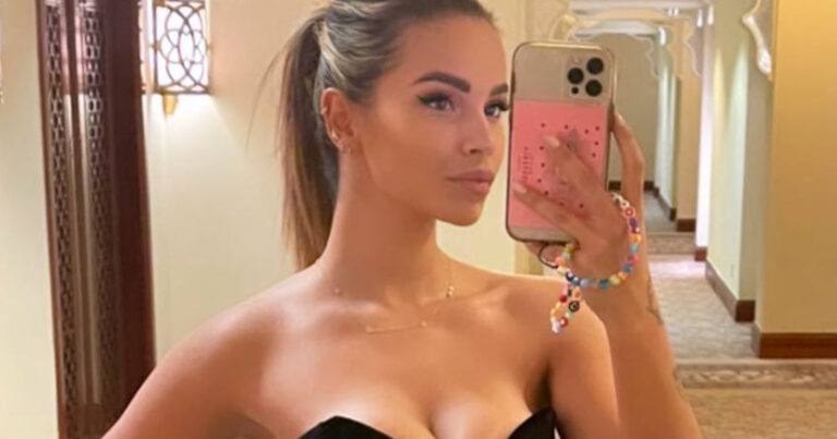 ‘Temptation Island’-presentatrice Monica Geuze toont badpak- en bikinifoto’s: “De knapste!”