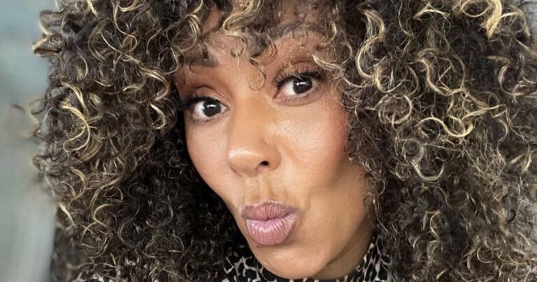 Mel B en dochter Phoenix poseren samen in lingerie: “Jullie zien er prachtig uit!” (foto’s)