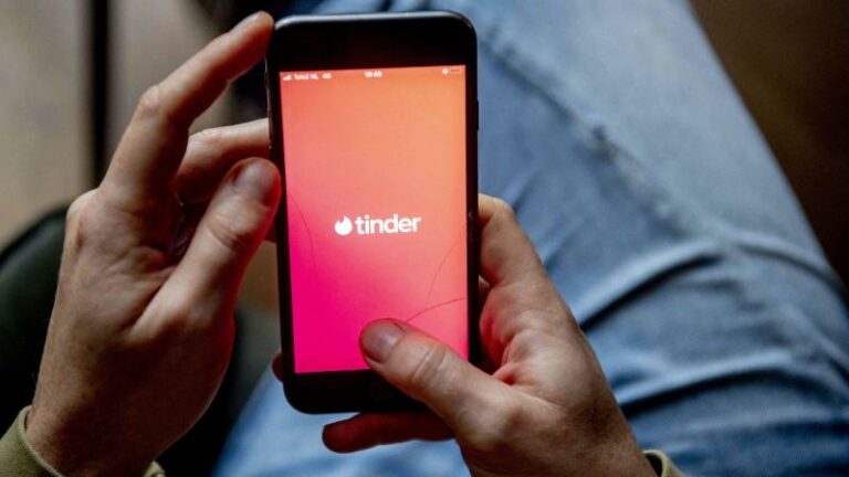 Meer dan de helft van de Tinder-gebruikers heeft een relatie of is getrouwd