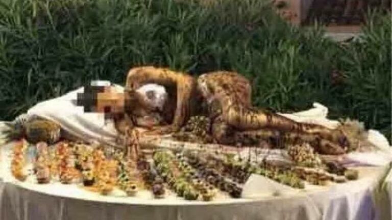 Hotel plaatst halfnaakte vrouw, gedrenkt in chocolade, op dessertbuffet: «Onze oprechte excuses»