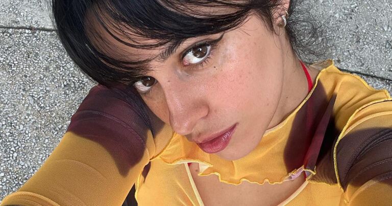 Zangeres Camila Cabello schittert in bijzondere bikini: “Knapste vrouw op aarde!” (foto’s)