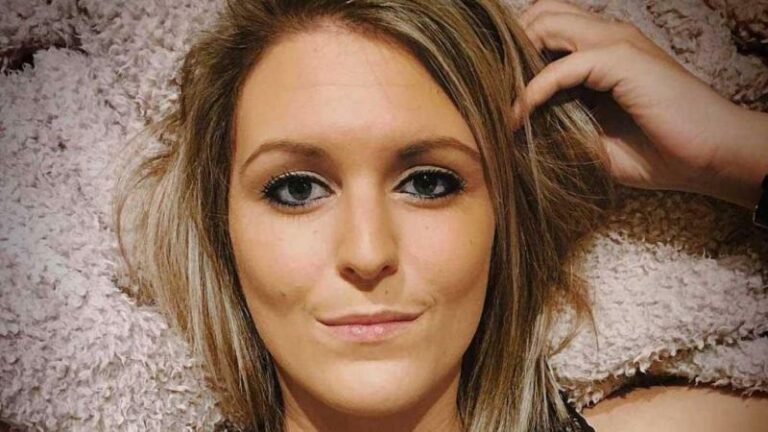Eline uit ‘De Mol’ deelt pakkende boodschap voor haar overleden kind: «Hij brengt jou dichterbij dan ooit»