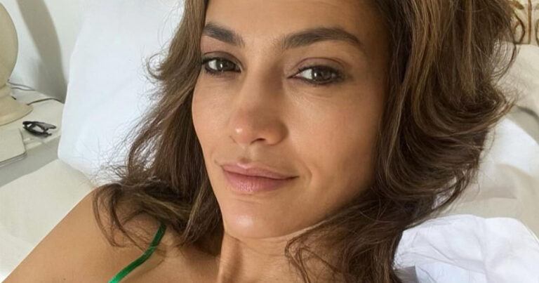 Jennifer Lopez verbaast fans met lingeriefoto’s: “Zo sexy!”