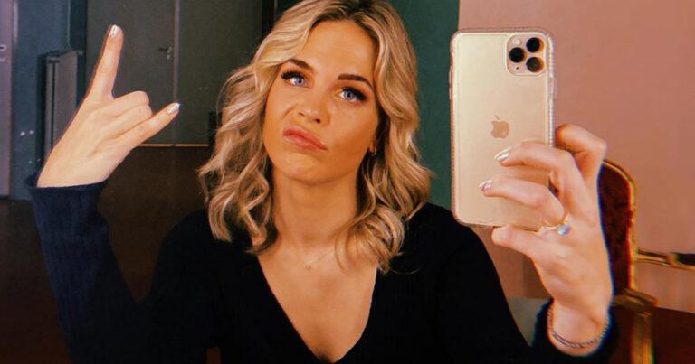Ex-K3’tje Klaasje toont nog eens hoe lenig ze is: “Goed bezig!” (foto’s)
