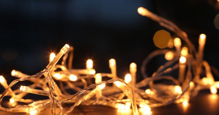 Verwelkom de magie: feestelijke lichtsnoeren