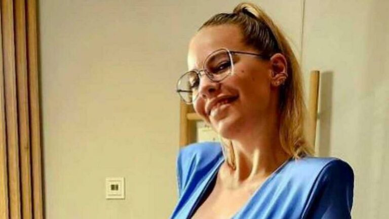 Eline De Munck is zwanger en toont meteen haar buikje: “Goed verborgen gehouden!” (foto)