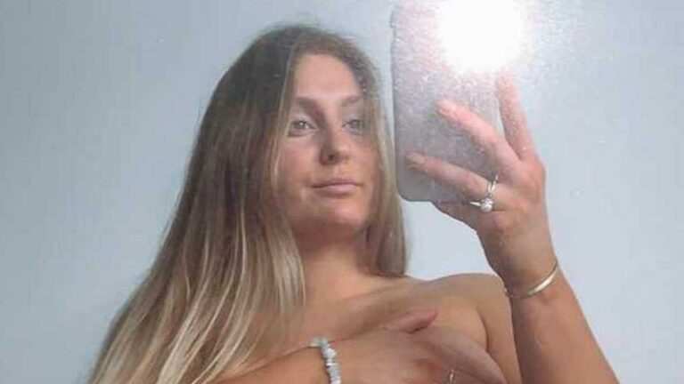 Plussize model poseert halfnaakt: “Mijn borsten zijn mijn grootste onzekerheid” (foto’s)
