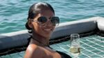 Aisha uit ‘The Sky is the Limit’ verbaast volgers in bikini: “Natuurlijke schoonheid!” (foto)